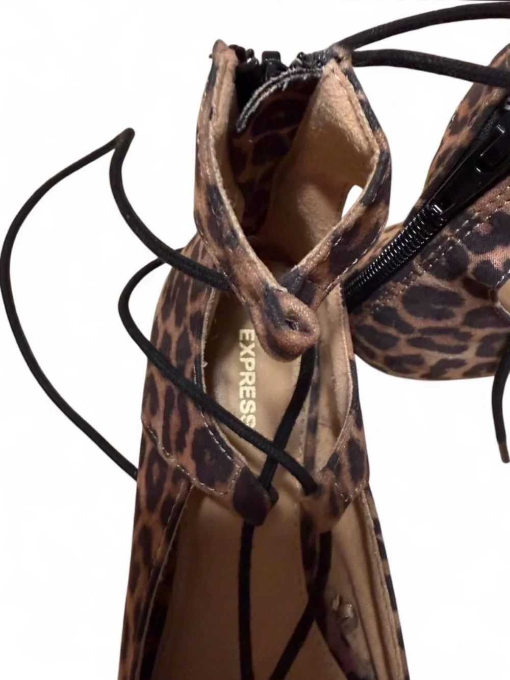 Express chic leopard